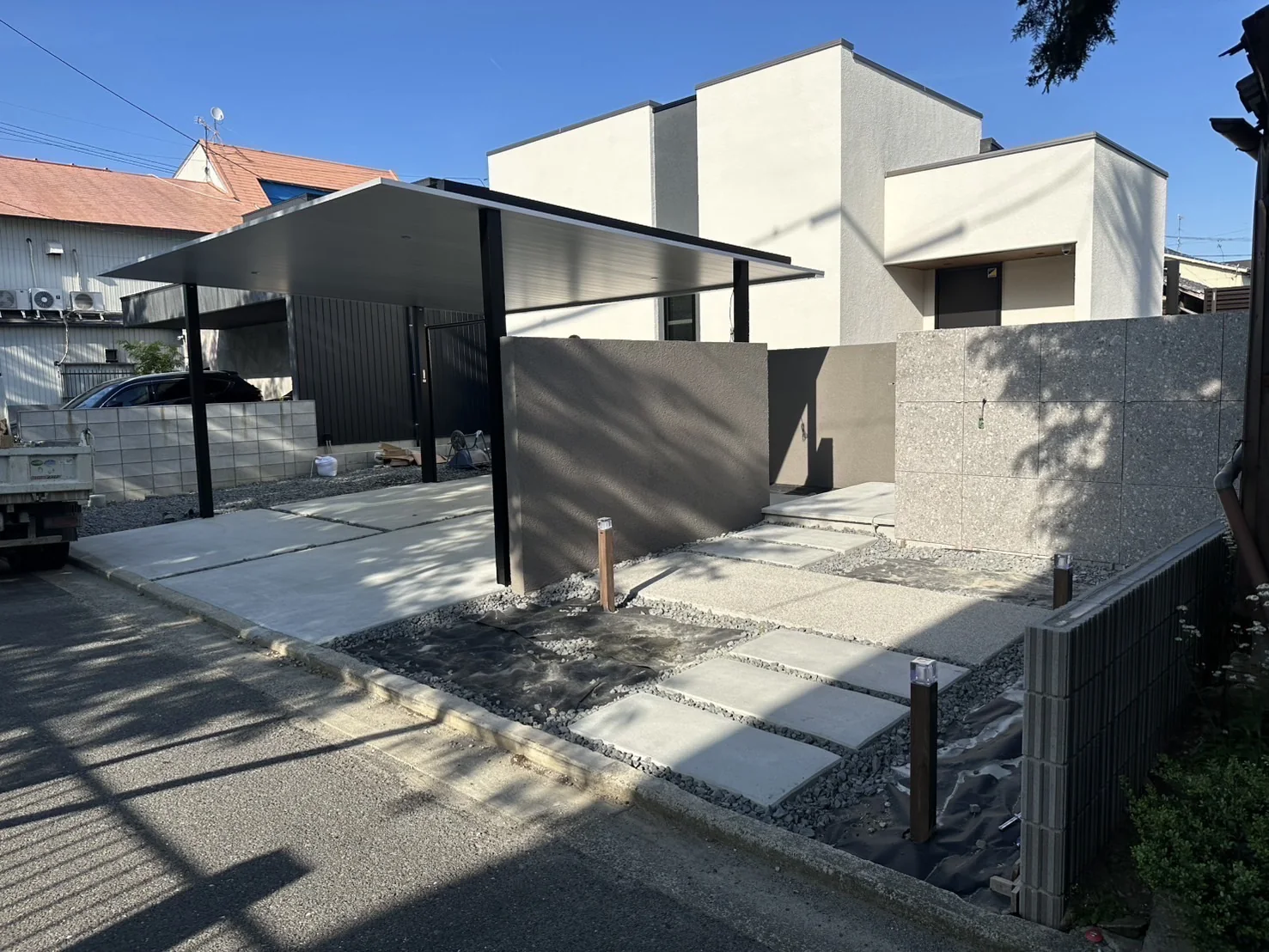 カーポートと外構
